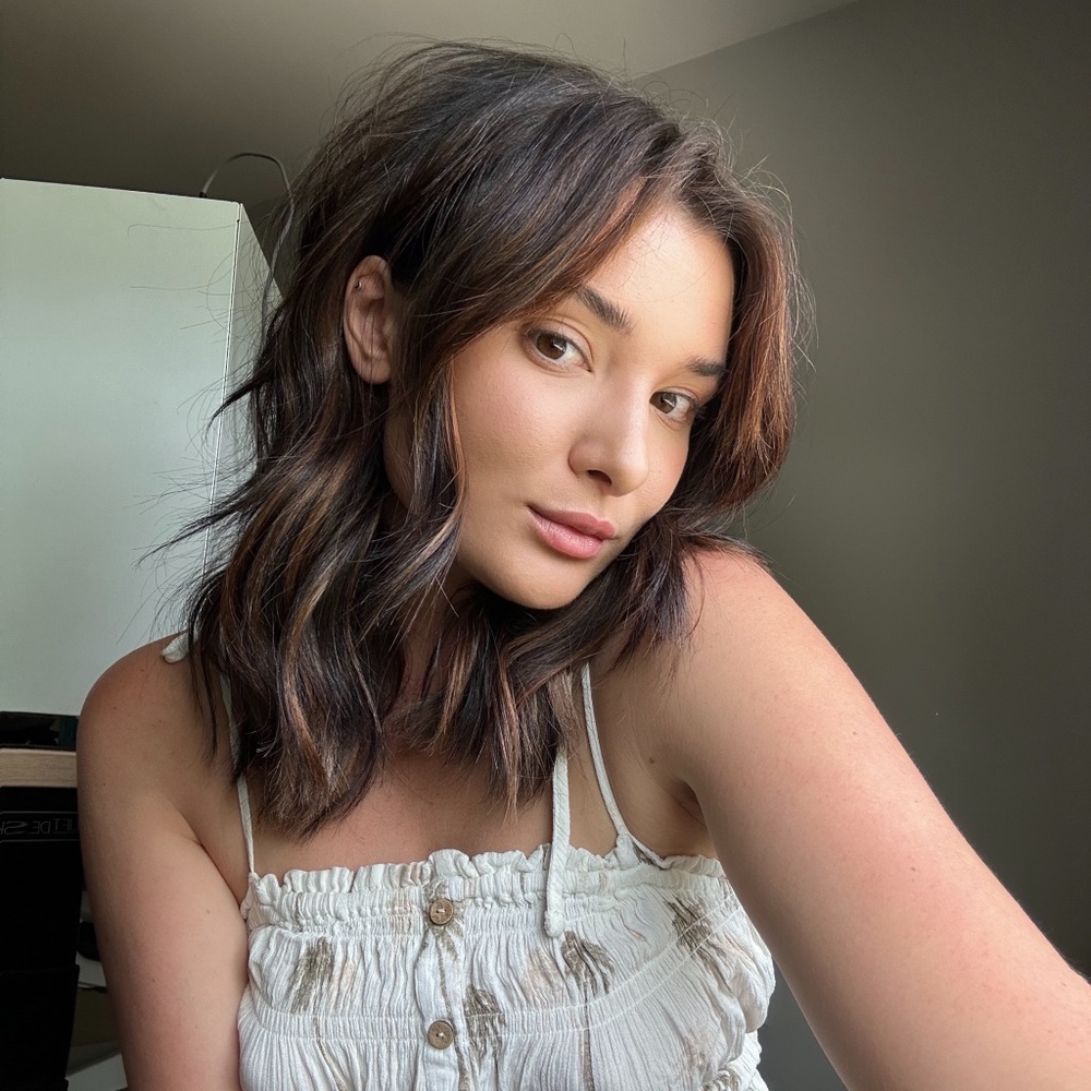 Meet your Posher, Emily